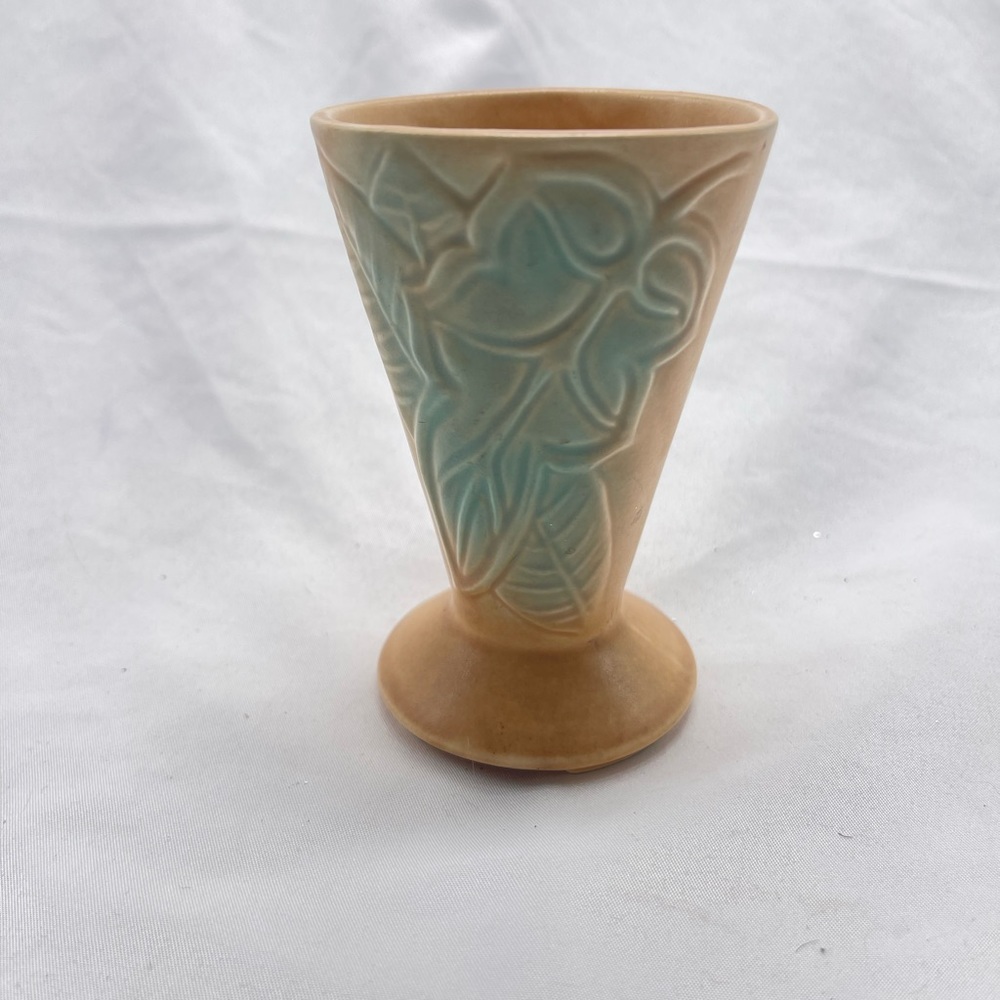 VTG Hull pottery vase